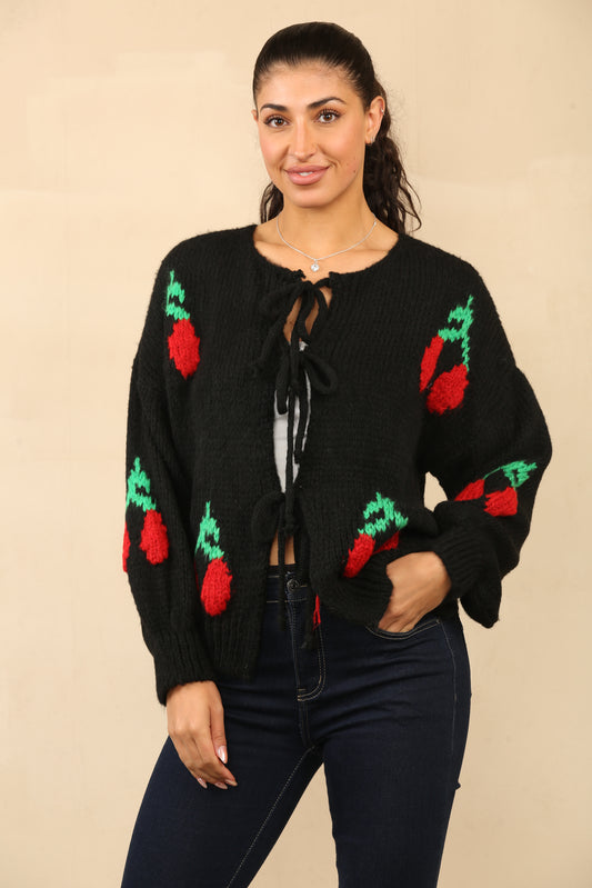 Pulls Cardigan en tricot confortable avec des accents floraux rouges et des détails de cravate sur le devant Réf 24-559