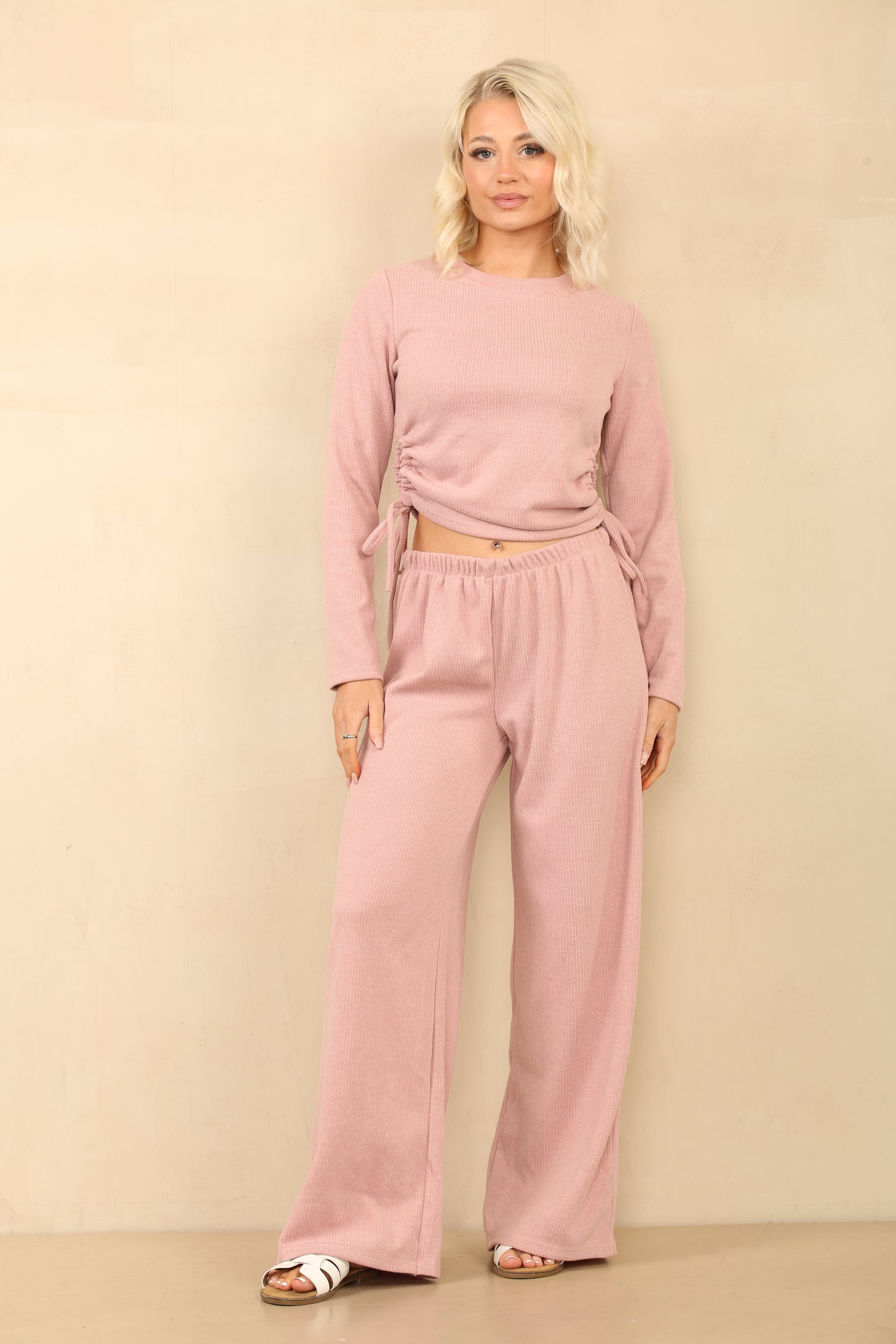 Ensemble crop top avec pantalon et noeud resserage cordon velours urbain ref-8956