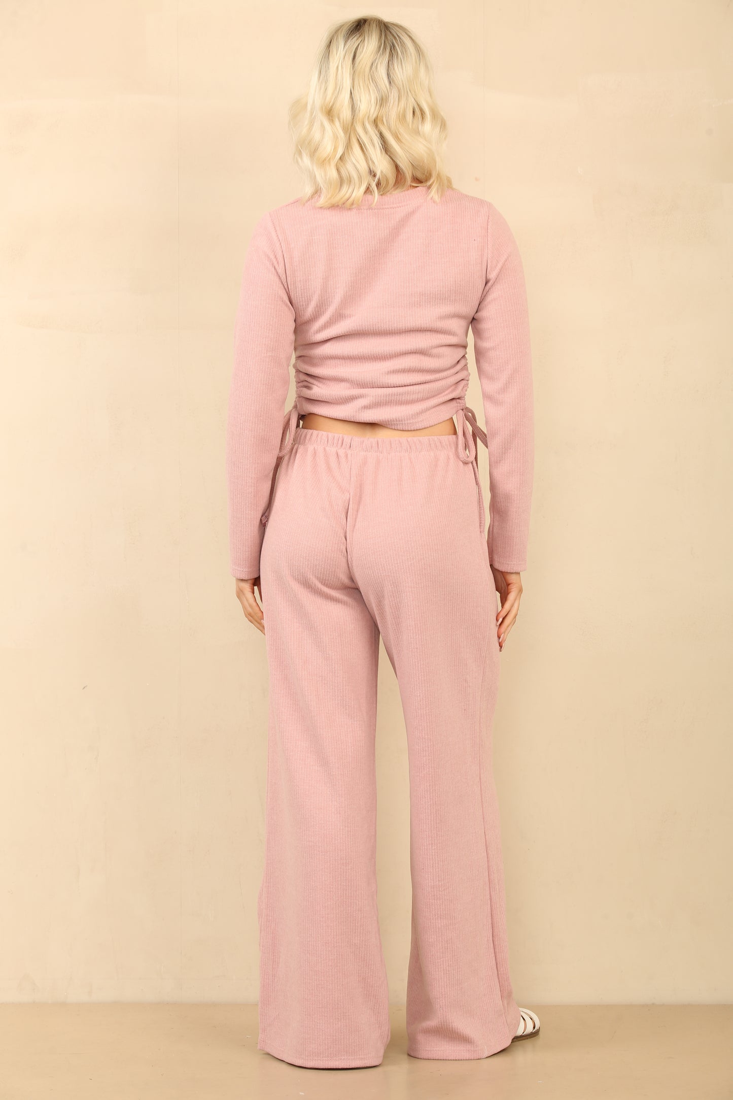 Ensemble crop top avec pantalon et noeud resserage cordon velours urbain ref-8956