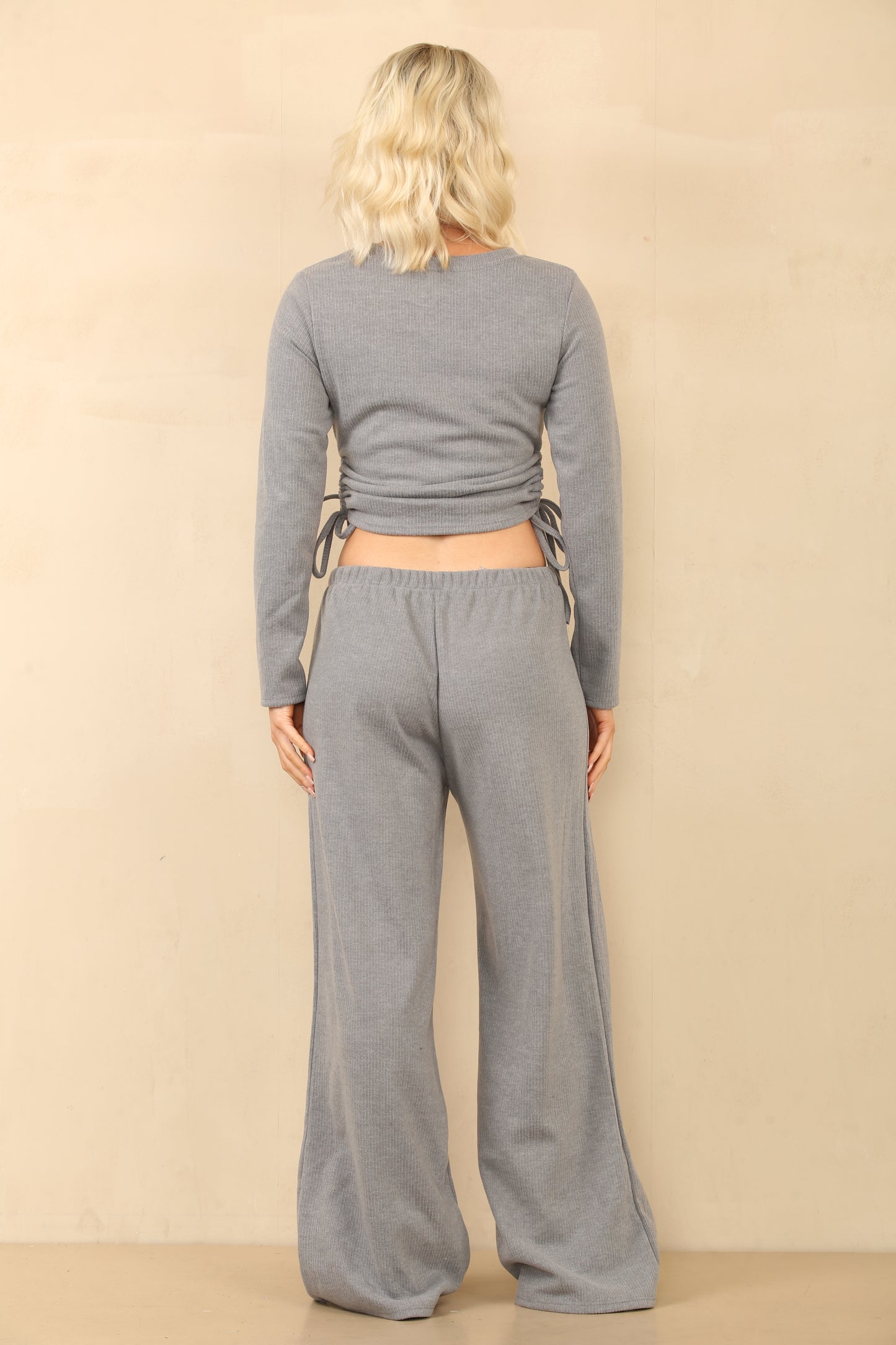 Ensemble crop top avec pantalon et noeud resserage cordon velours urbain ref-8956