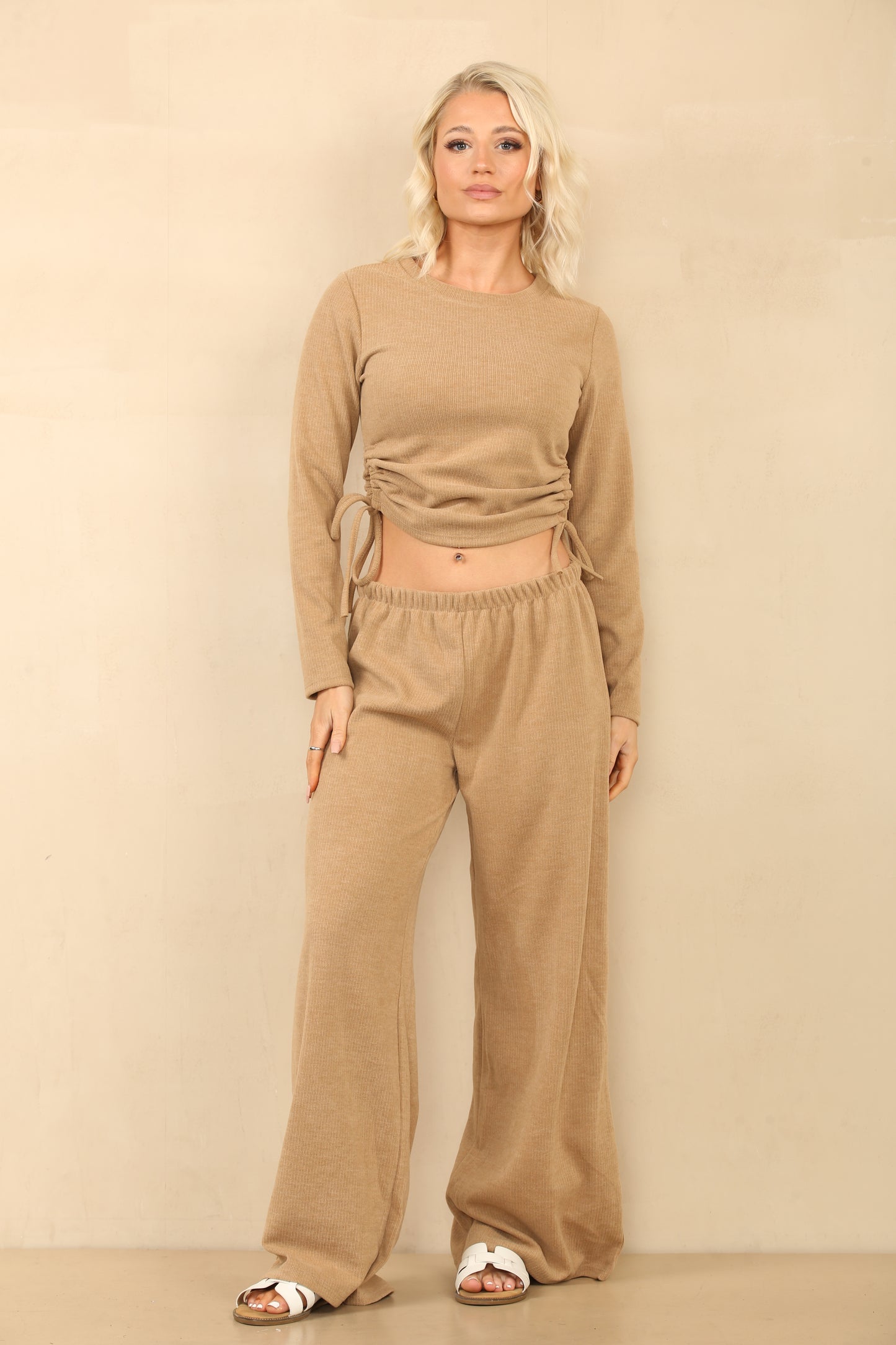 Ensemble crop top avec pantalon et noeud resserage cordon velours urbain ref-8956