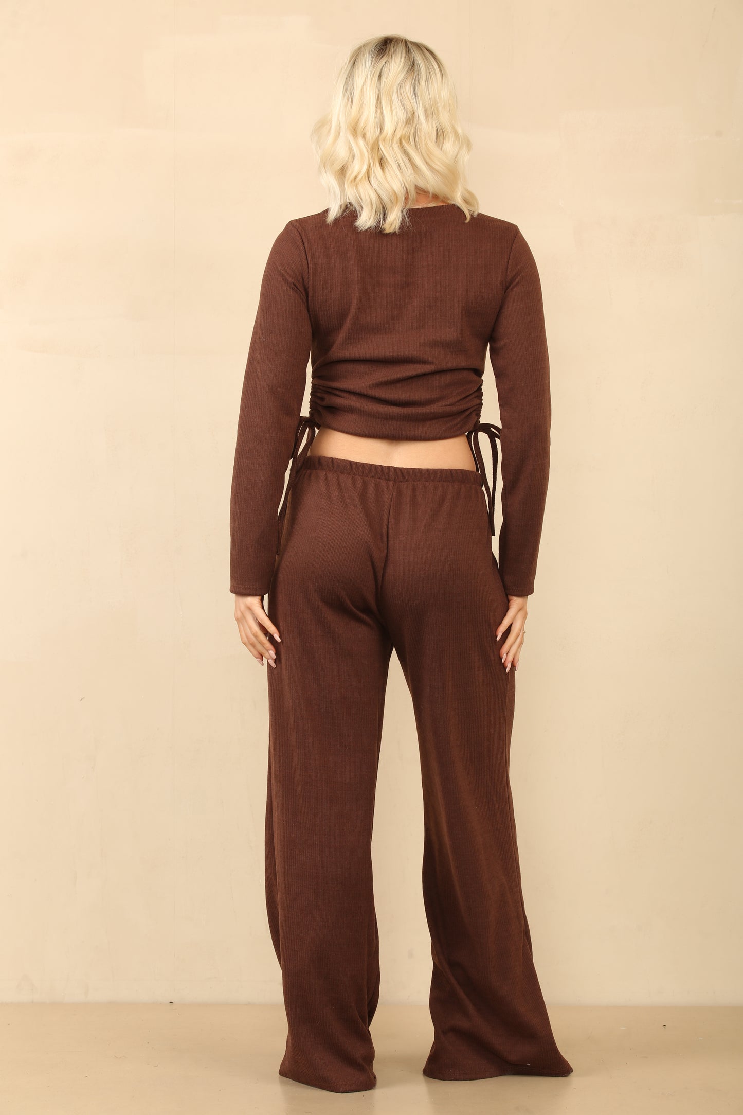 Ensemble crop top avec pantalon et noeud resserage cordon velours urbain ref-8956