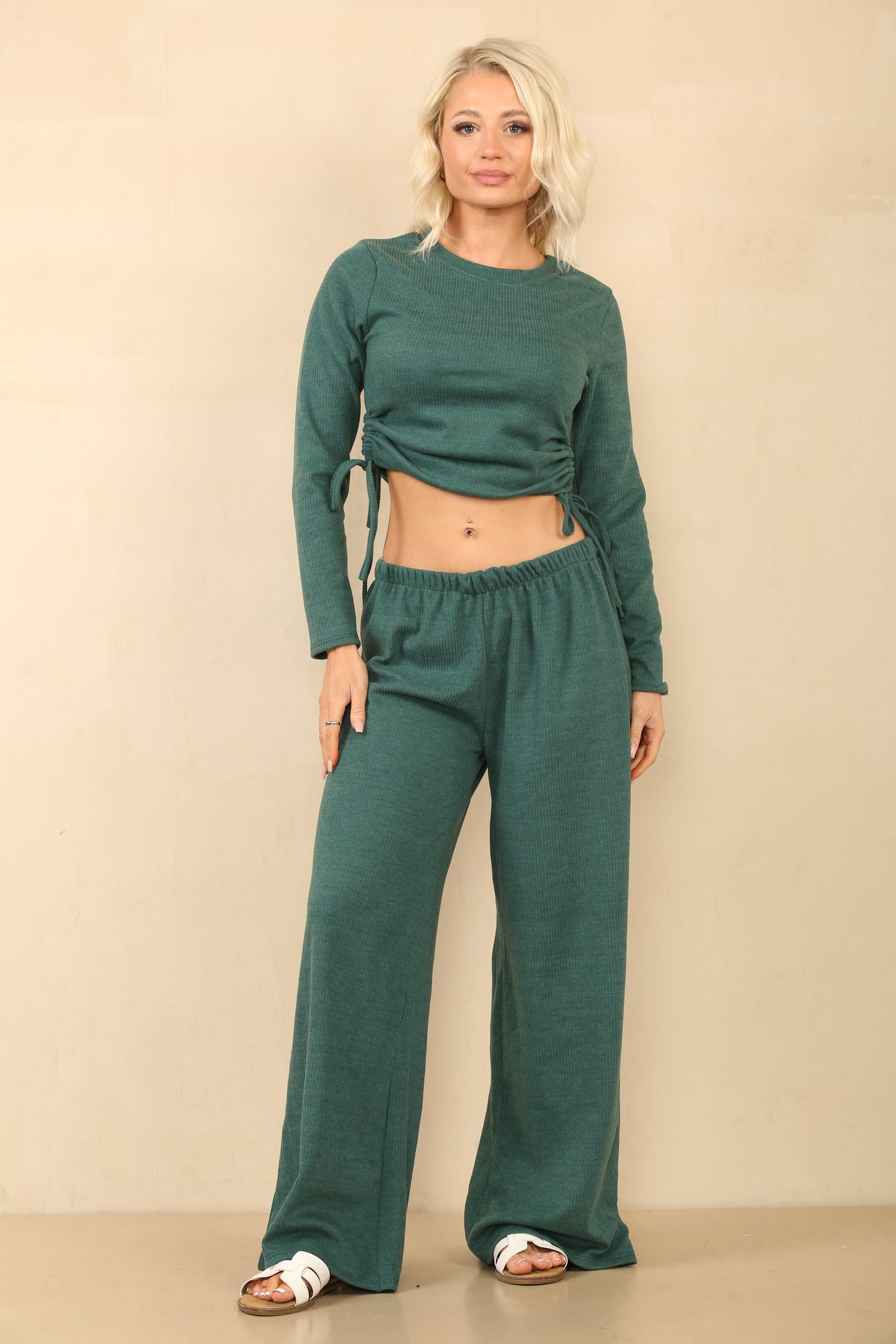 Ensemble crop top avec pantalon et noeud resserage cordon velours urbain ref-8956